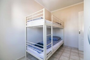 4 habitaciones, tabla de planchar con plancha y wifi gratis 