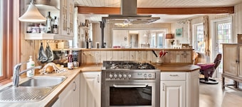 Nice home in Gedser with kitchen