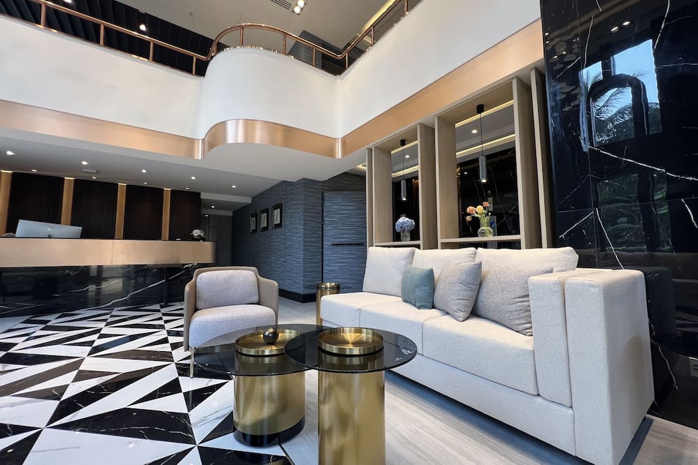 ARNI Skye Hotel