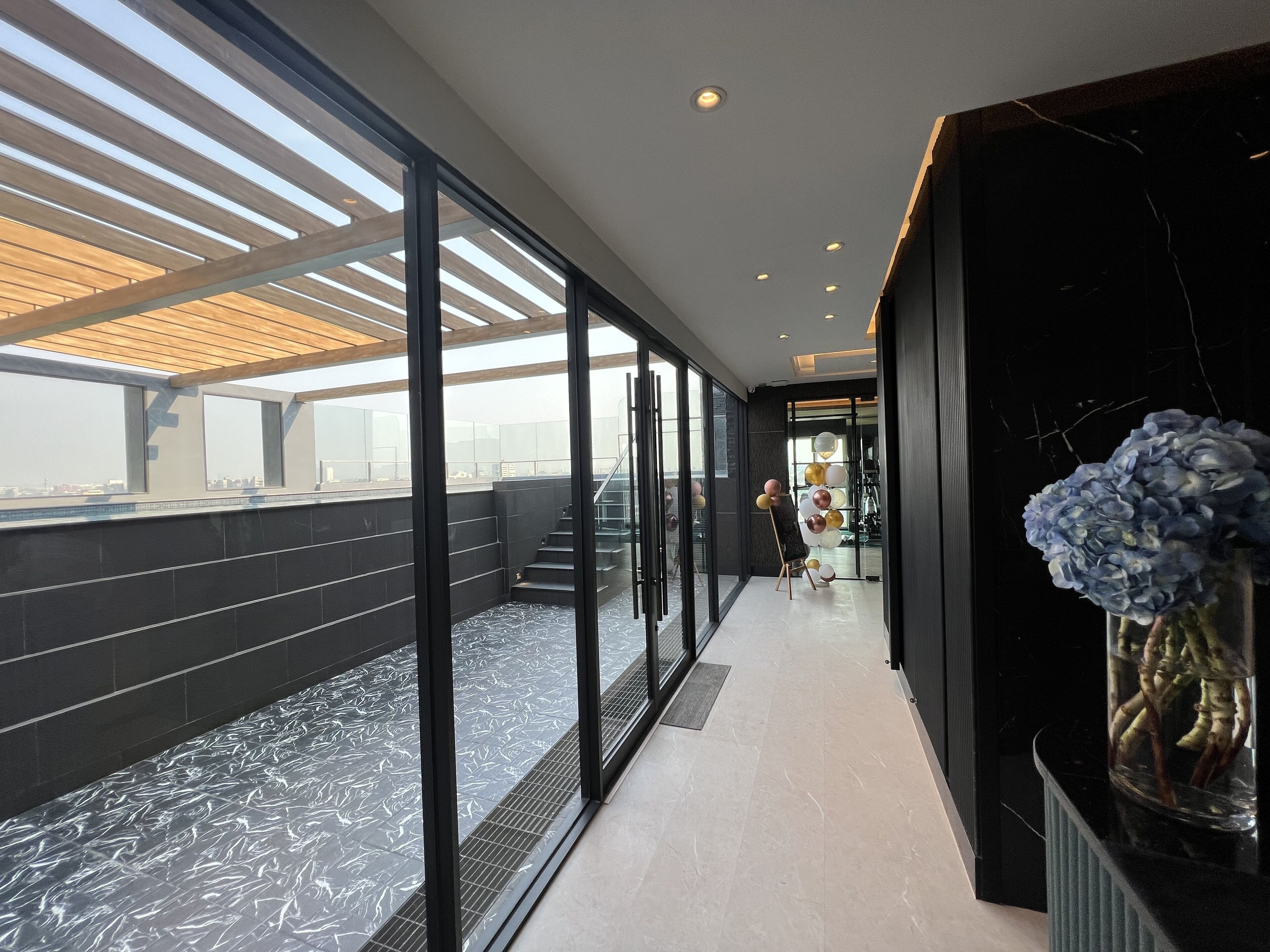 Outdoor pool, open 7:00 AM to 7:00 PM, pool umbrellas