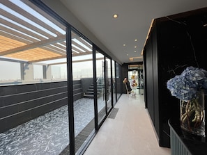 Outdoor pool, open 7:00 AM to 7:00 PM, pool umbrellas - ARNI Skye Hotel (Bangkok)