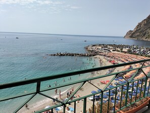 Beach - Bea's Apartment - the window to the sea with A/C (Monterosso al Mare)