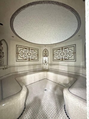 Rainfall showerhead, designer toiletries, hair dryer, bathrobes - KO'K SAROY PLAZA (Samarkand)