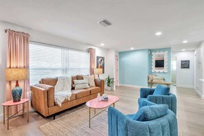 TV, fireplace, offices