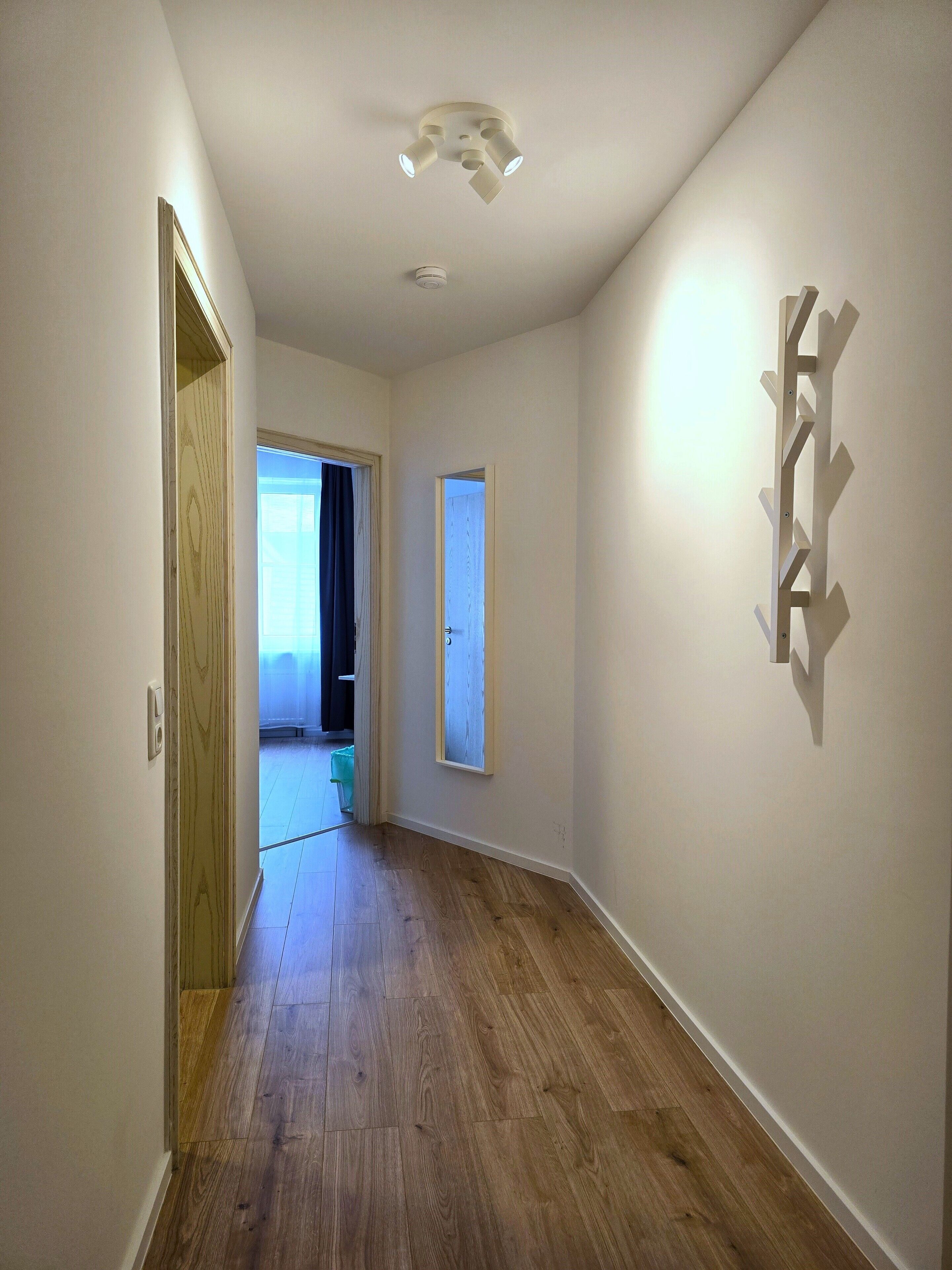 SuiteFOR2 | Individuel indretning, skrivebord, arbejdsområde til bærbare computere