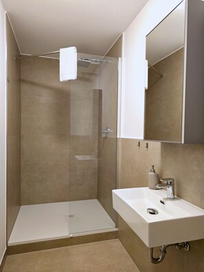 SuiteFOR4 | Bathroom - Apartments Schwandorf (Schwandorf)