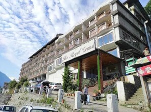 Front of property - Royal Grand By Skua World  (Manali)