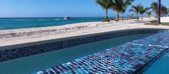 Tranquil Marina View Retreat: Unit 16F at Bimini Cove Resort and Marina