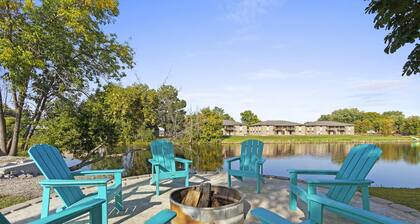 Lazy River Villa - Hottub Fenced Yard Sleeps 11