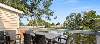 Lazy River Villa - Hottub Fenced Yard Sleeps 11