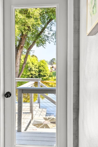 The Waterfront - Waterslide Game Room Sleeps 26