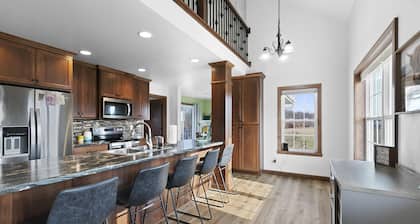 The Goat House Waterfront Hottub 3 Acres