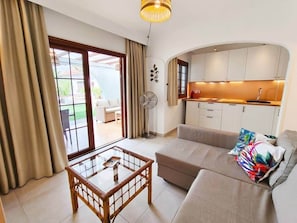 Fernseher, Tischtennisplatte