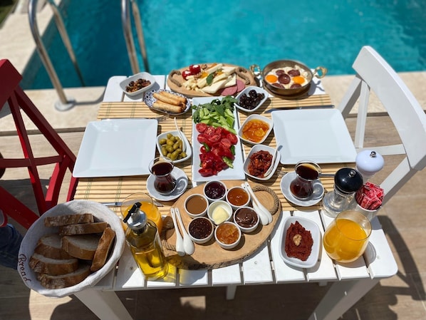 Restaurant - Londia Alaçatı (Cesme)
