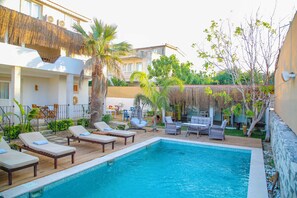 Outdoor pool - Londia Alaçatı (Cesme)