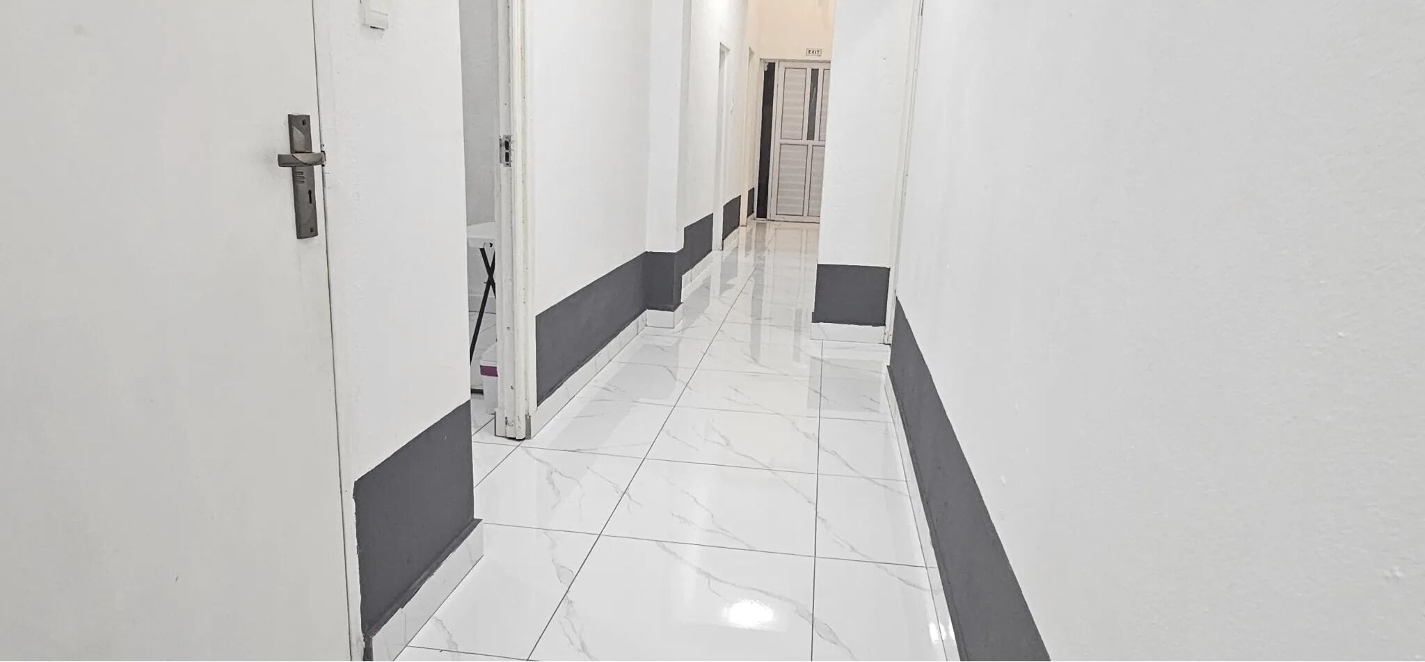 Room 5 - Family Room | Desk, laptop workspace, iron/ironing board, free WiFi