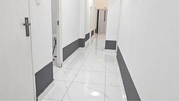 Room 5 - Family Room | Desk, laptop workspace, iron/ironing board, free WiFi
