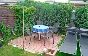 Outdoor dining - Ferienwohnung Waren (Müritz) (Waren (Müritz))
