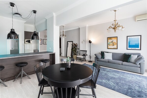 City Apartment, 2 Bedrooms | Living area | 40-inch Smart TV with cable channels - Pumpkin by halu' Lux 2BD-apartment (Thessaloniki)