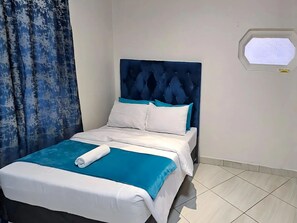 Standard Studio | Escritorio, espacio para trabajar con un portátil, wifi gratis