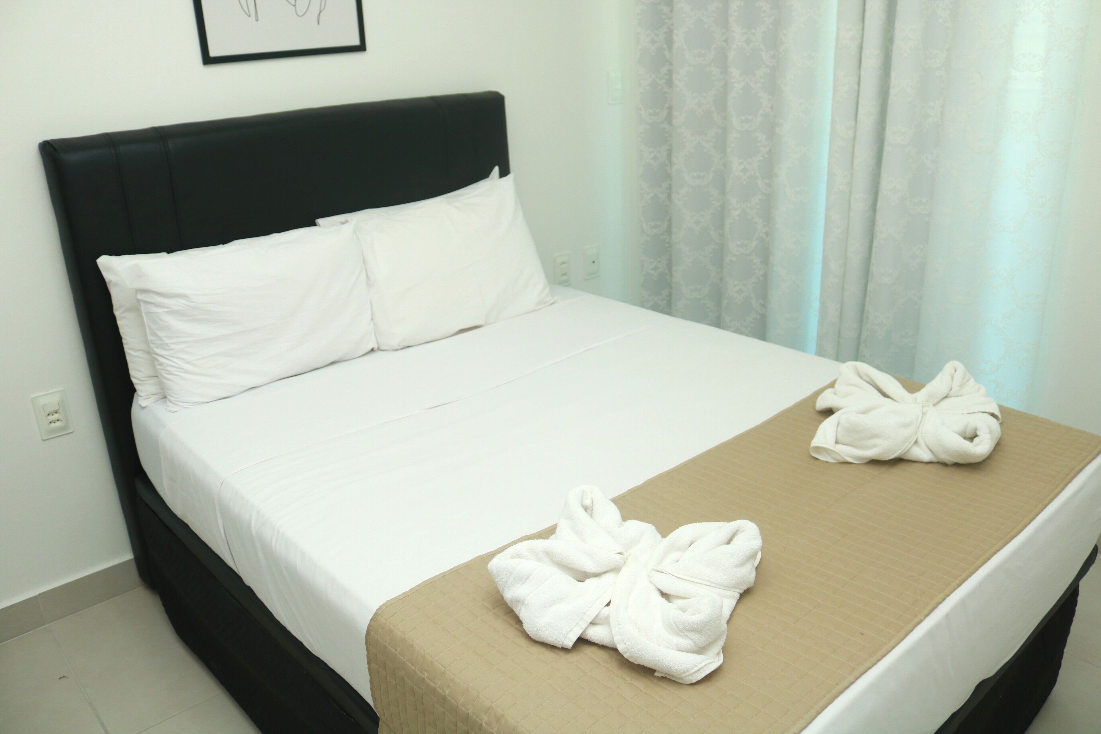 2 habitaciones, tabla de planchar con plancha y wifi gratis 