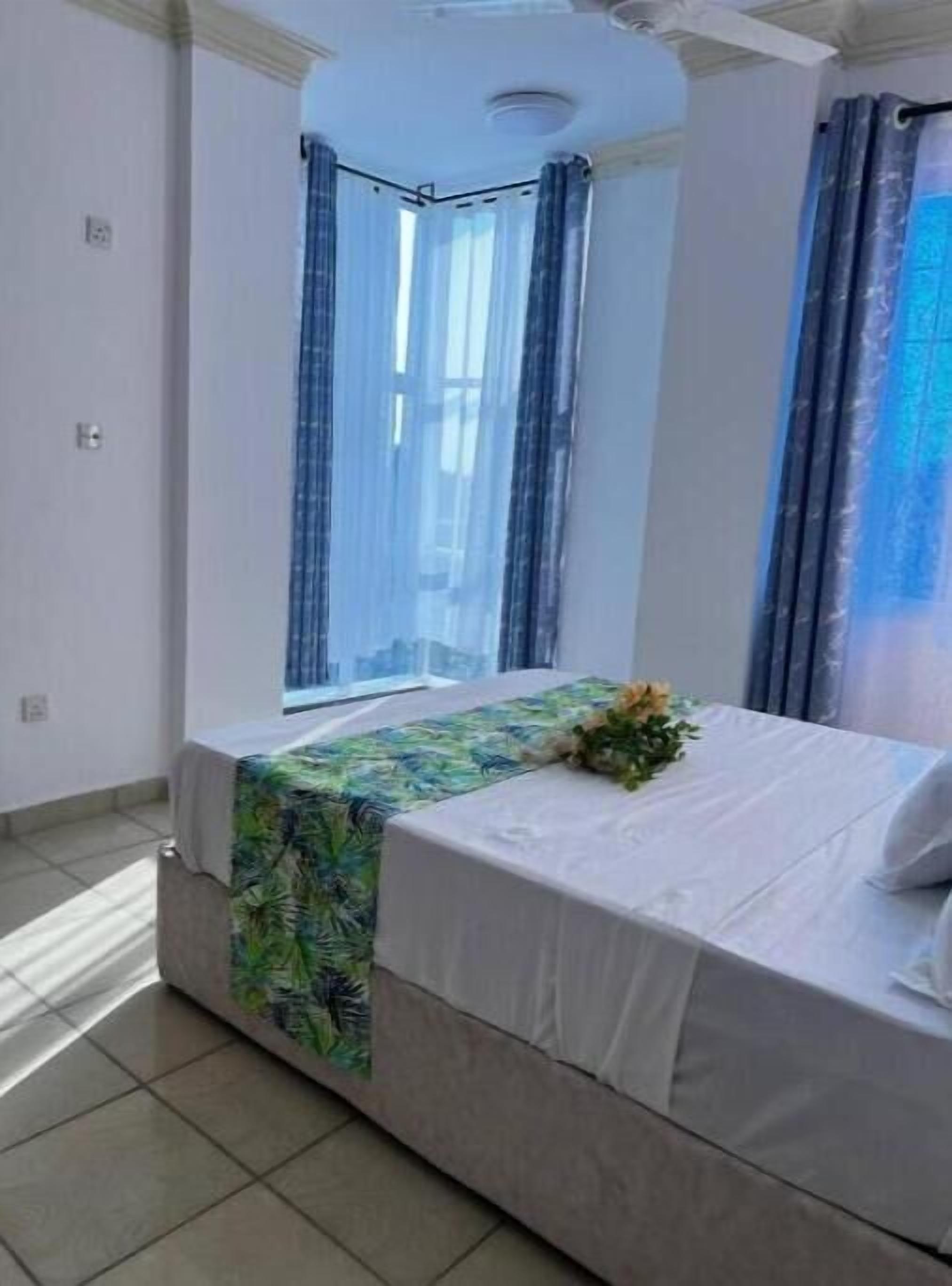 2 slaapkamers, een strijkplank/strijkijzer, wifi, beddengoed