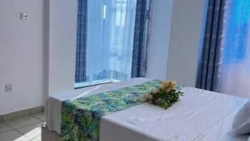 2 habitaciones, tabla de planchar con plancha, wifi y ropa de cama