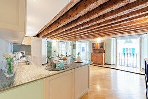 Interior - Beautiful Flat In The Historic Center (Genoa)