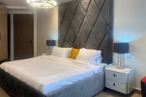 2 bedrooms, iron/ironing board, free WiFi, bed sheets - Beautiful 2 bed Flat in Much Sought After Estate (Lekki)