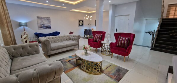 Ferienhaus | Wohnbereich | Fernseher