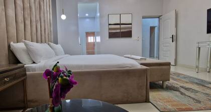 Luxury 3-bed House in Gated Estate With Pool Lekki
