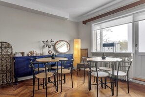 Fridge, microwave, oven, dishwasher - Audur Guesthouse (Reykjavik)