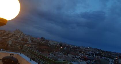 Hill Sky Panorama Center Penthouse Apartment