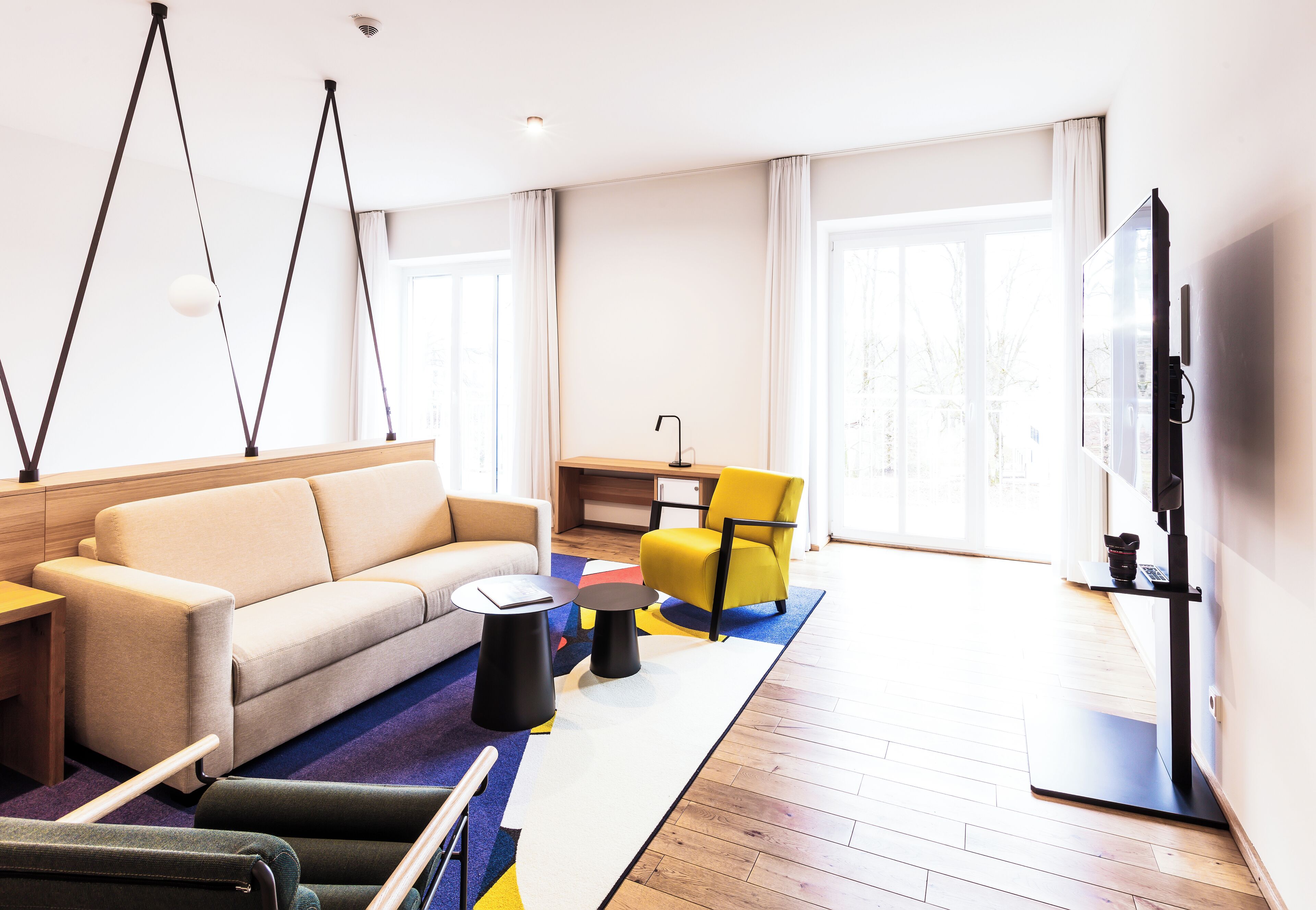 Family Suite | Minibar, in-room safe, desk, laptop workspace