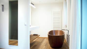 Juniorsvit | Badrum | Hårtork och handdukar