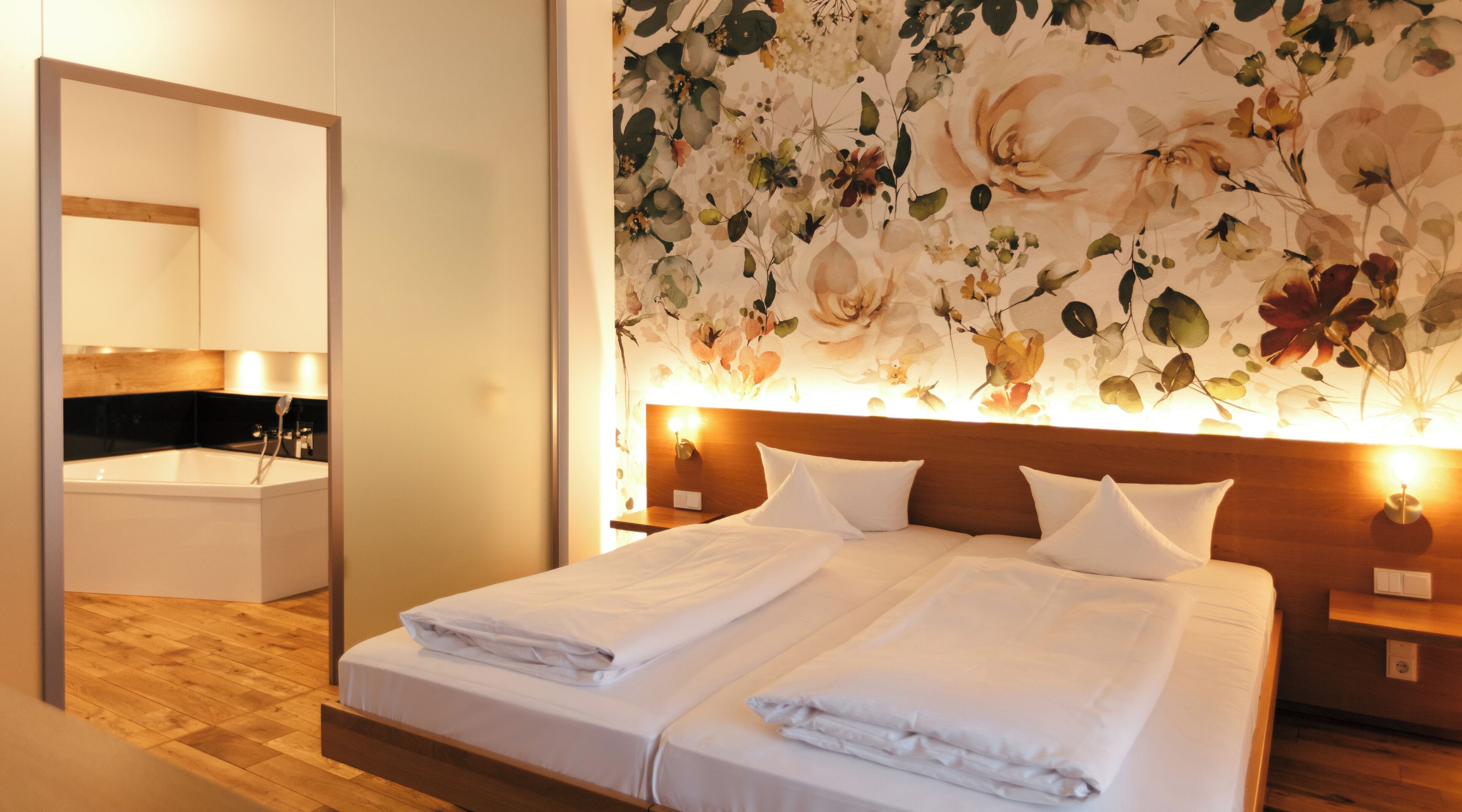 普通套房 | 迷你吧、客房內保險箱、書桌、筆電工作空間