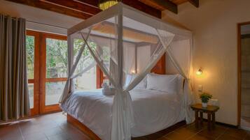 Luxury Villa | 2 bedrooms, in-room safe, individually furnished, desk