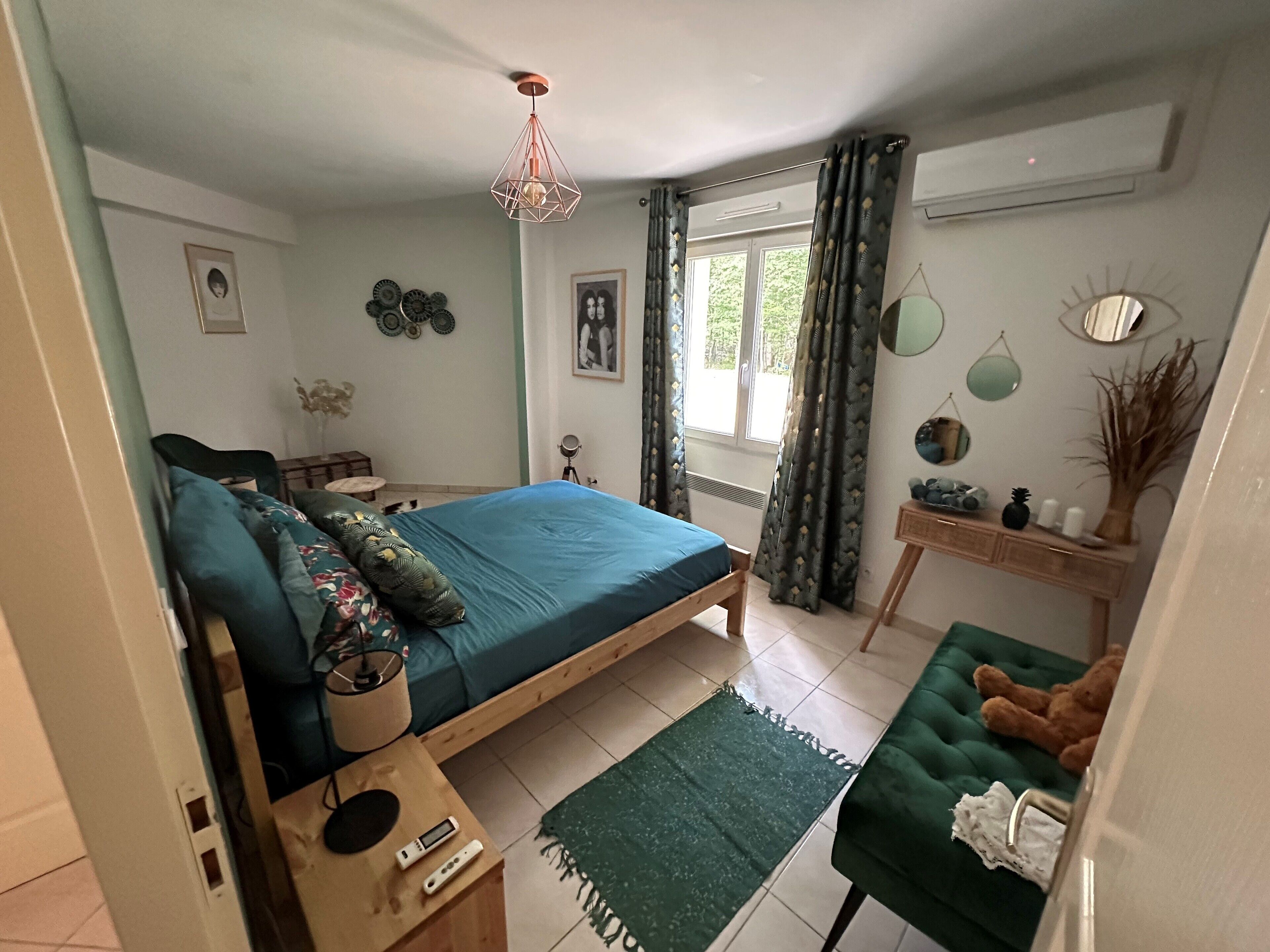 4 chambres, bureau, fer et planche à repasser, Wi-Fi gratuit
