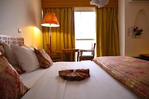 Deluxe Double Room, Balcony, Ocean View | Down comforters, desk, iron/ironing board, free WiFi - Prime Atlantic Hotel (Banjul)