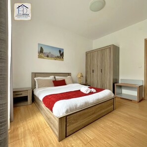 2 chambres, bureau, fer et planche Ă repasser, accĂšs au Wi-Fi (inclus)