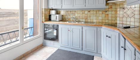 Mikrobølgeovn, ovn, kogeplade, opvaskemaskine