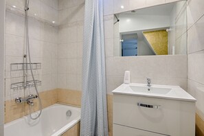 Hårtørrer, håndklæder, Sæbe, Shampoo