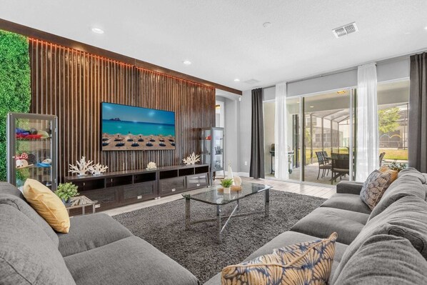 TV - Upstay: Sonoma Resort Home w Patio & BBQ—Sleeps 26 (Kissimmee)