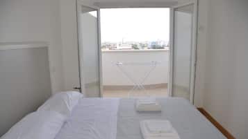 3 bedrooms, bed sheets