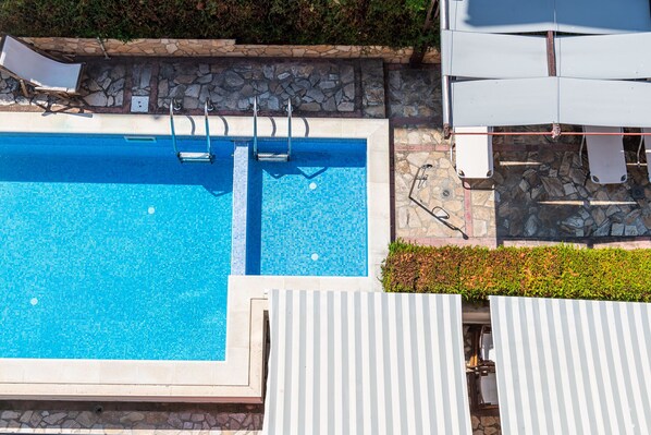 Außenpool (je nach Saison geöffnet)