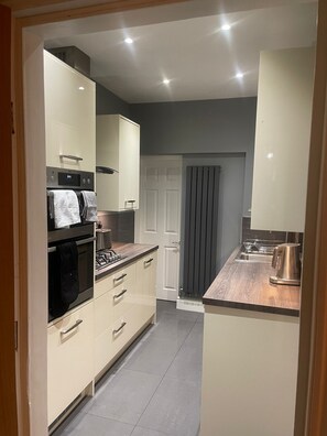 Private kitchen - Impeccable 3-bed House in York (York)