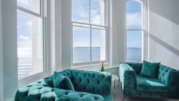 32-inch TV with cable channels