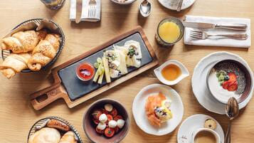 Desayuno bufé gratuito y diario