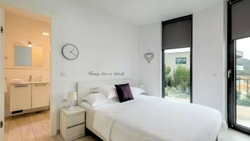 3 chambres, fer et planche à repasser, accès Internet, draps fournis