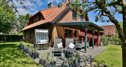Exklusiv - Ruhig - Platz für Alle! Freistehendes Haus mit Riesigem Garten